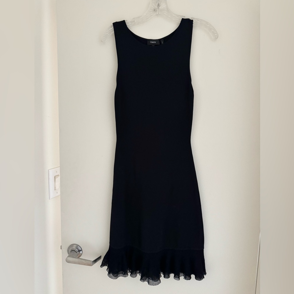 Theory fitted knee length tank dress